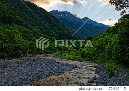 Yubiso River near Doai and Mt. Tanigawa in the afterglow 72410445