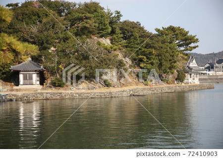 Eternal bridge 72410903