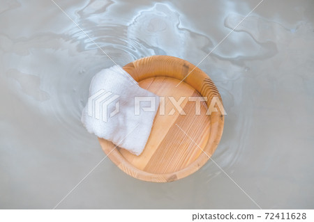 日式浴池溫泉浴 72411628