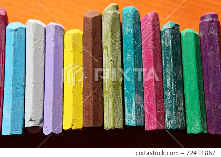 蠟筆 72411862