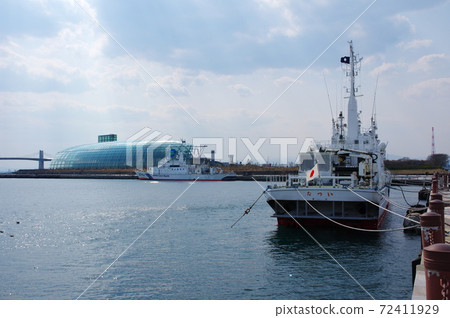 Onahama Port (Iwaki City, Fukushima Prefecture) 72411929