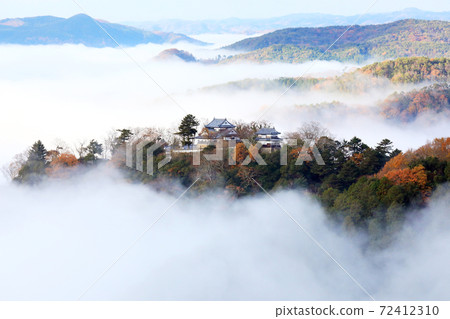 山城在天空6239 72412310