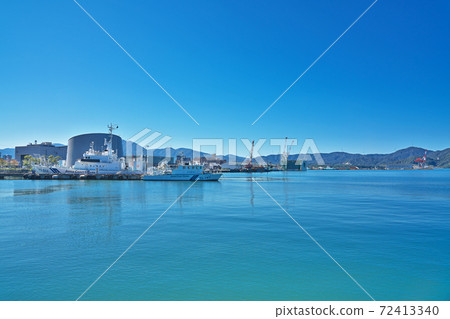 [Patrol boat anchored at Tsuruga Port] Tsuruga City, Fukui Prefecture 72413340