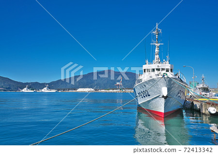 [Patrol boat anchored at Tsuruga Port] Tsuruga City, Fukui Prefecture 72413342