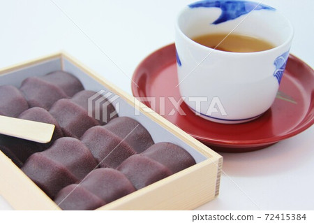 Akafukumochi 72415384