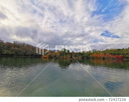 湖和秋葉 湖和秋葉 72417238