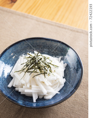 Shredded yam 72422193