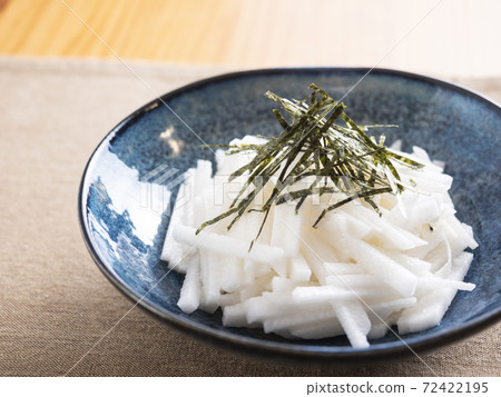 Shredded yam 72422195
