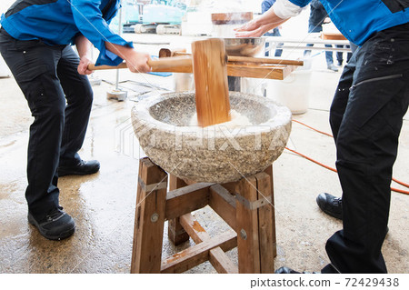 A state of sticking 72429438