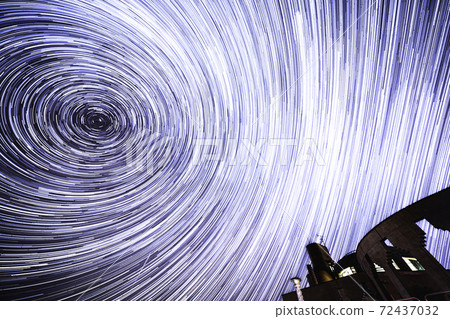 Light trails of stars in Kushiro Marsh Observatory 72437032