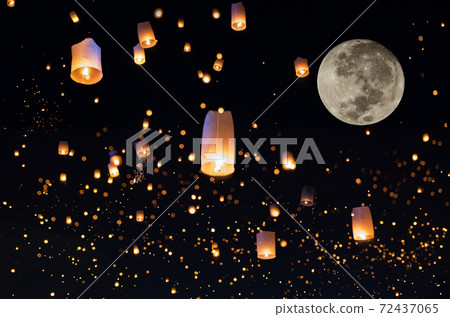 Yi Peng Festival 72437065
