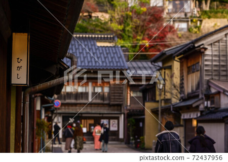 The early winter of Higashi Chaya Street 72437956