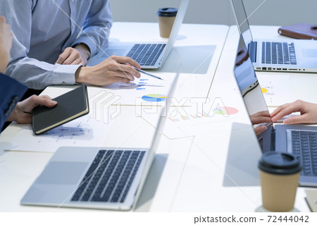 Business scene office meeting Business scene office meeting 72444042