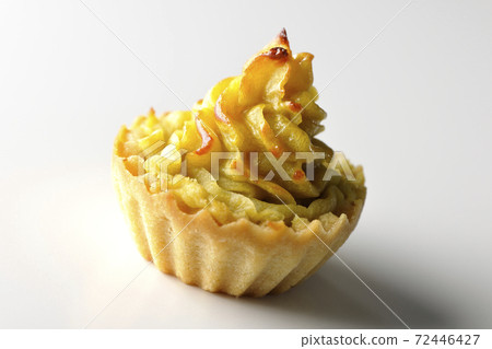 Simply shoot a single sweet potato on a white background Simply shoot a single sweet potato on a white background 72446427
