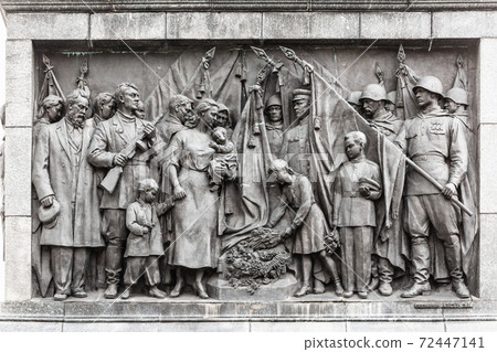 Minsk, Belarus. Bas-relief Scenes On Wall Of Stele Dedicated To Memory Of The Great Patriotic War. Victory Square 72447141
