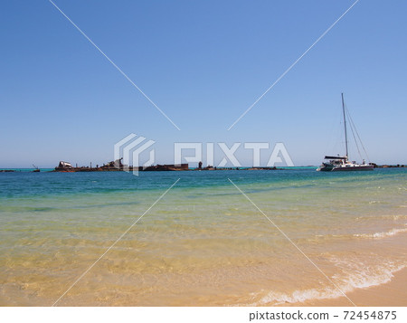 The sunken ship of Moreton Island 72454875
