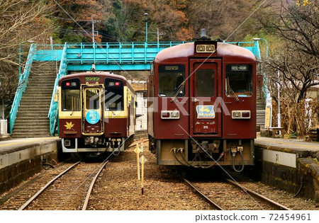 Watarase Valley Railway in late autumn, Kobe Station 72454961