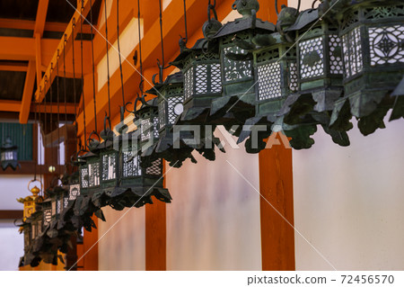 奈良縣奈良市春日大社燈籠 72456570