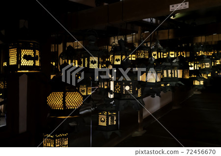 Kasuga Taisha Fujinaminoya Mantoro Reproduction Nara City, Nara Prefecture 72456670