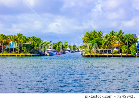 Luxury mansion in exclusive part of Fort Lauderdale Luxury mansion in exclusive part of Fort Lauderdale 72459423