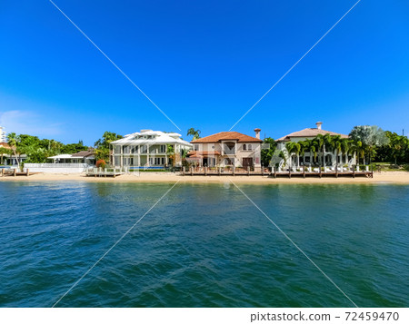 Luxury mansion in exclusive part of Fort Lauderdale 72459470