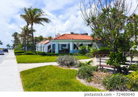 The center at Palm Beach, Florida, United States The center at Palm Beach, Florida, United States 72460040