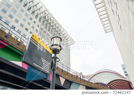 Streetlights and information boards in the skyscrapers of Docklands east of London Streetlights and information boards in the skyscrapers of Docklands east of London 72462147