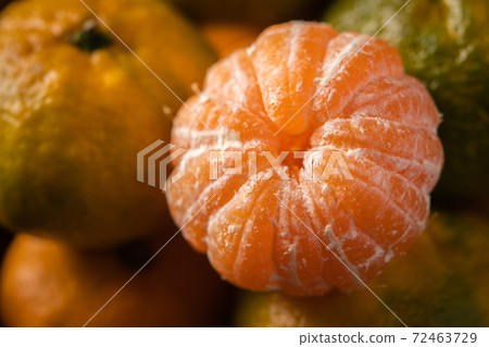 Fresh ripe mandarins background Fresh ripe mandarins background 72463729