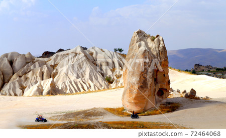 Photo bright beautiful mountains in Cappadocia 72464068