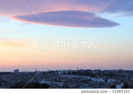 不明飛行物般的雲 72465383