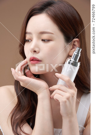 Woman beauty beauty Woman beauty beauty 72466799