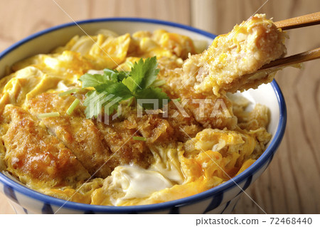 吃一個簡單的三葉碗 72468440