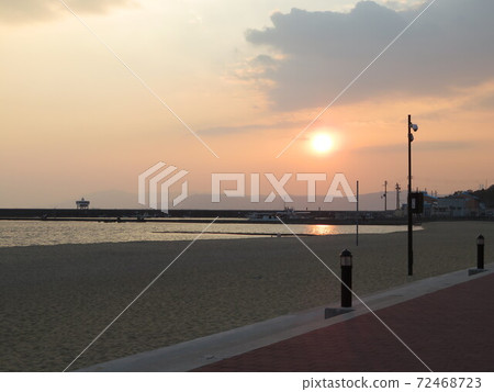 Sunset on the Suma coast Sunset on the Suma coast 72468723