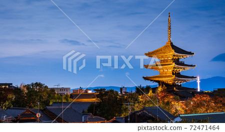 Night view of the tower of Yasaka Kyoto Night view of the tower of Yasaka Kyoto 72471464