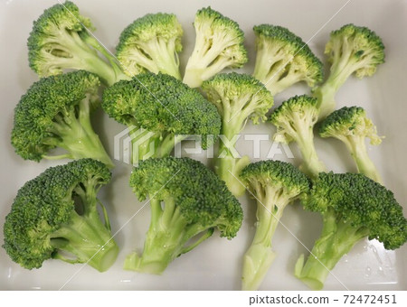 Raw broccoli buds before boiling 72472451