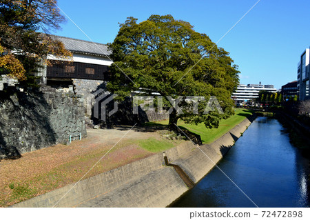 Kumamoto city area: Scenery around Kumamoto Castle (Nagabei Street) 72472898