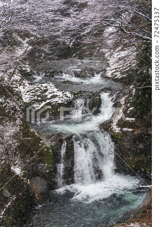 Snowy Homei Shijuhachi Waterfall Sendai City, Miyagi Prefecture 72475137