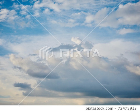 Blue sky and white clouds 72475912