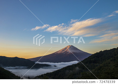 Mount Fuji Mount Fuji 72478339