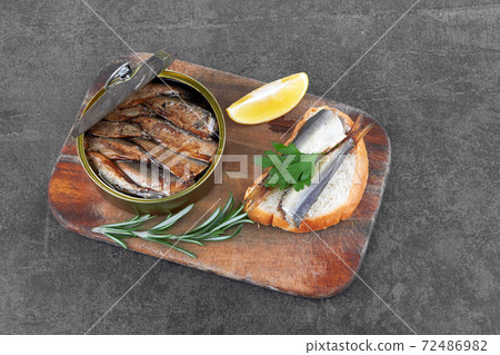 Sprats tin can 72486982