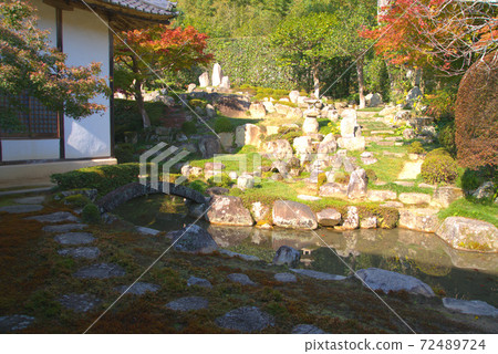 [Chinese Jizo Holy Ground] No. 5 Daitsuji Temple Late Autumn Garden Yakage Town, Oda District, Okayama Prefecture 72489724