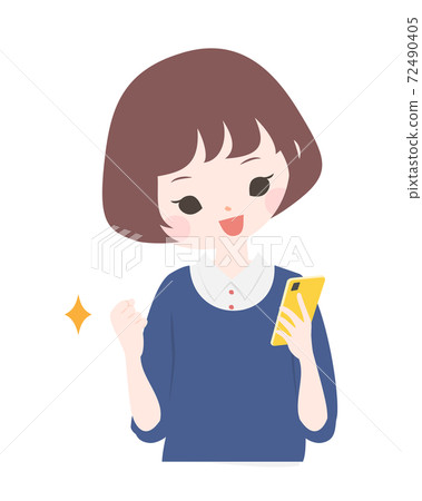 A young woman who looks at her smartphone and makes a guts pose with a smile. Upper body [no main line] 72490405