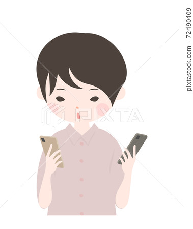 A young woman holding a smartphone in both hands and comparing her upper body [no main line] 72490409