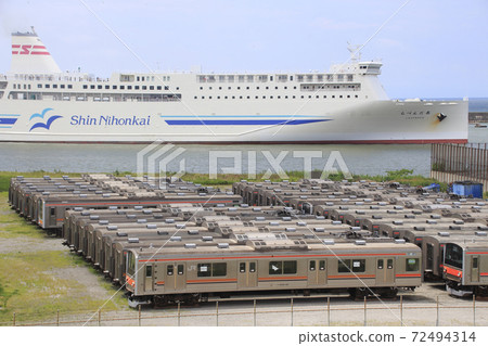 Musashino Line 205 Series Unit Departing for Indonesia (July 2019) 72494314