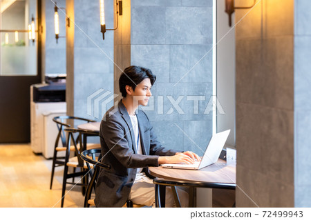 Businessman office business scene Businessman office business scene 72499943