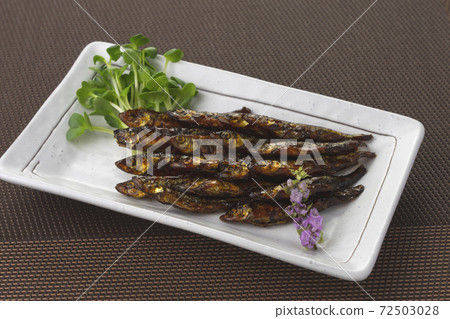 Sweet and spicy delicious smelt boiled in soy sauce Sweet and spicy delicious smelt boiled in soy sauce 72503028