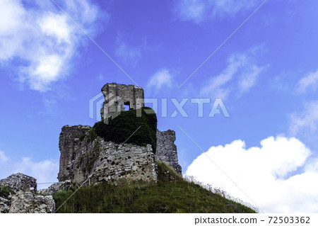 Remains of Corfe Castle - United Kingdom Remains of Corfe Castle - United Kingdom 72503362