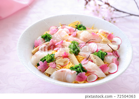 Sea bream chirashizushi Sea bream chirashizushi 72504363