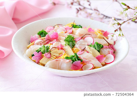 Sea bream chirashizushi Sea bream chirashizushi 72504364