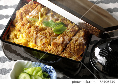 腰肉和重醬菜和湯 72506139